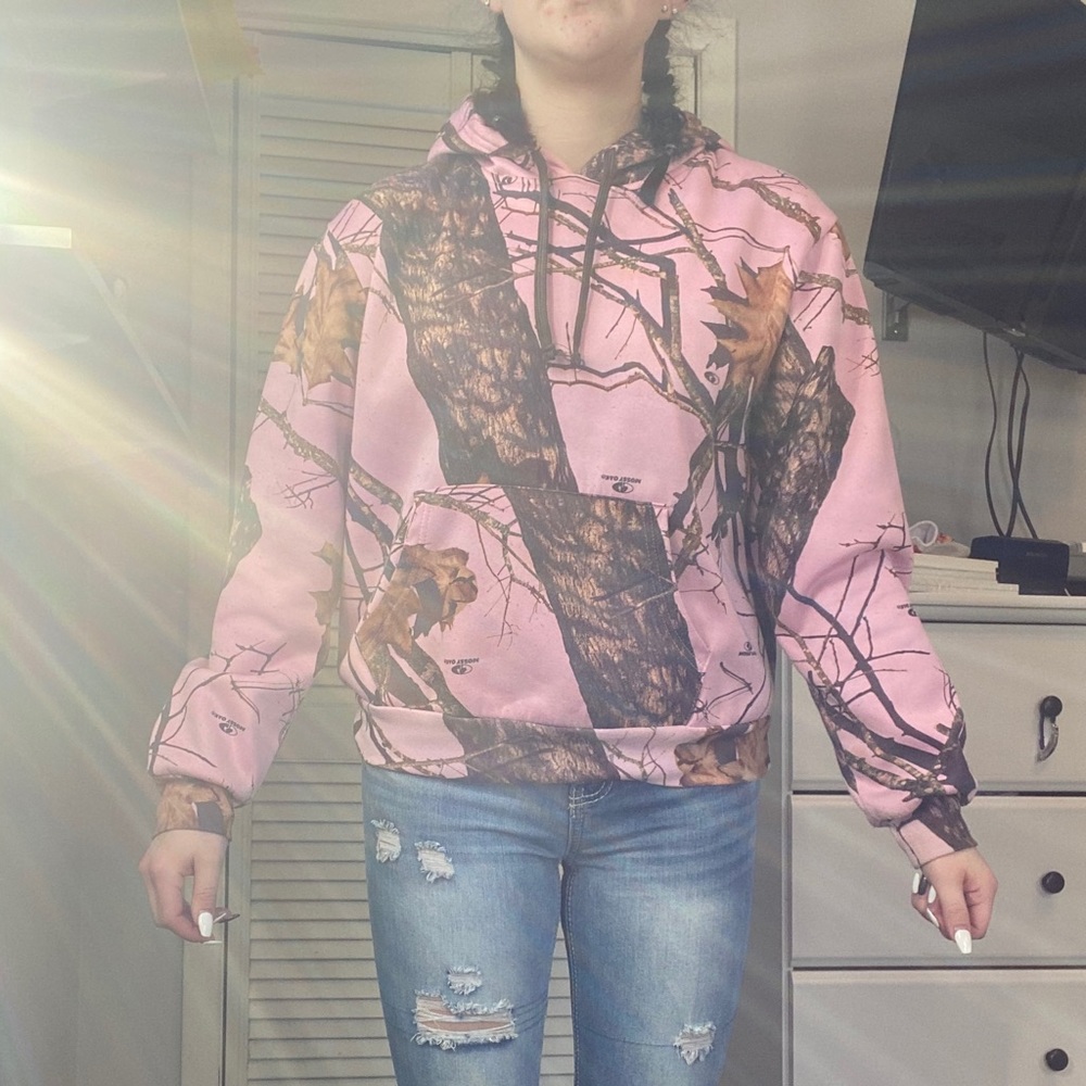 sweatshirt